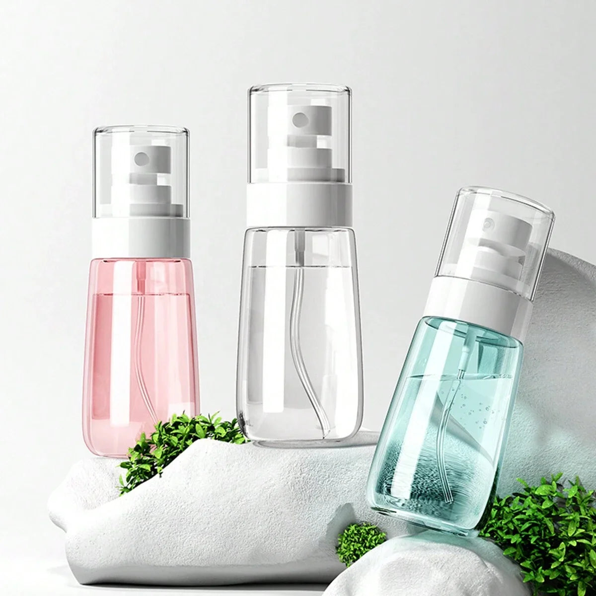 Portable Refillable Spray Bottle Mist Atomizer for Travel and Cosmetics - 1