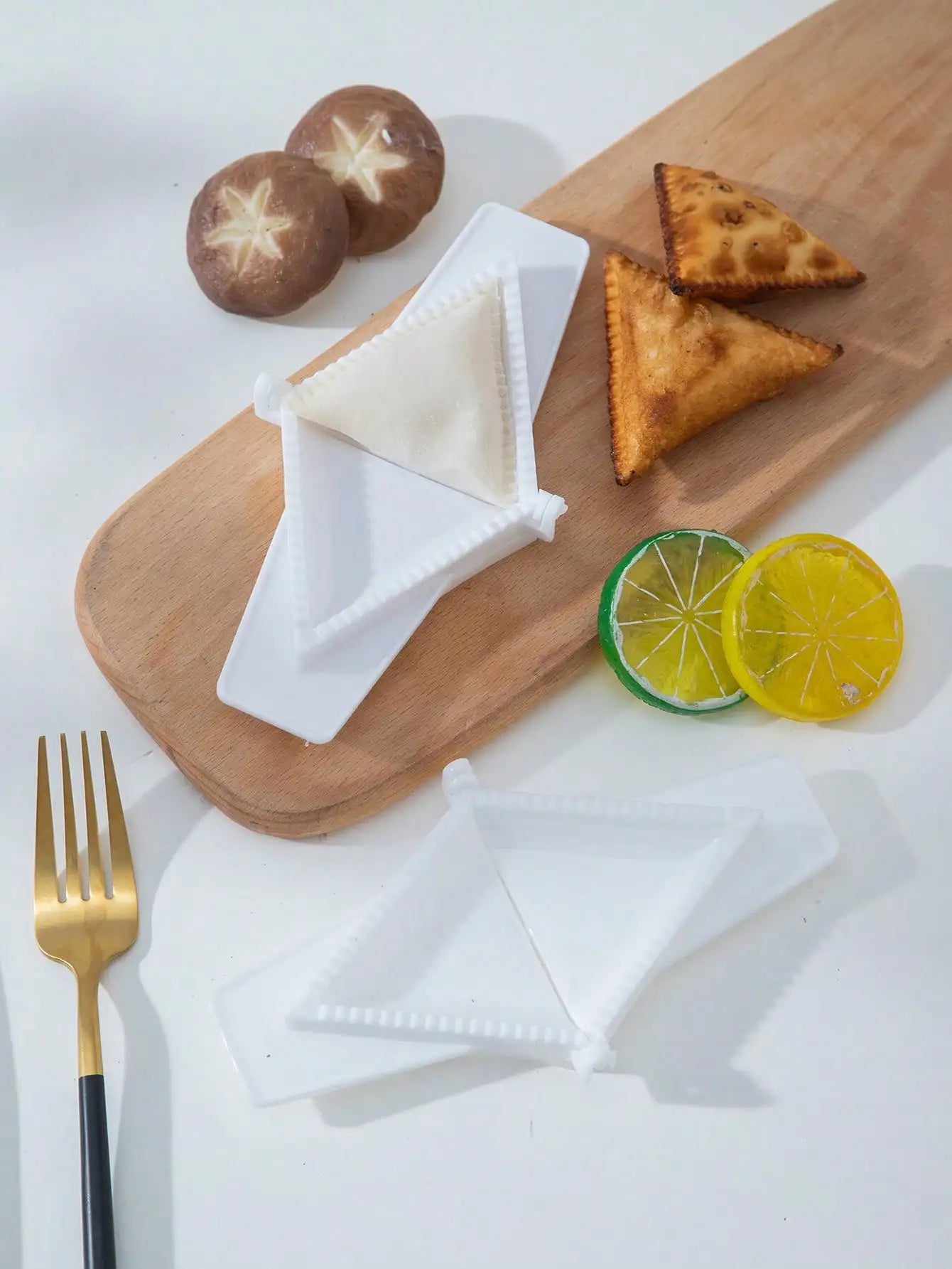 Triangular Dumpling Maker Set Kitchen DIY Dough Press Mold 2 Pack - 4