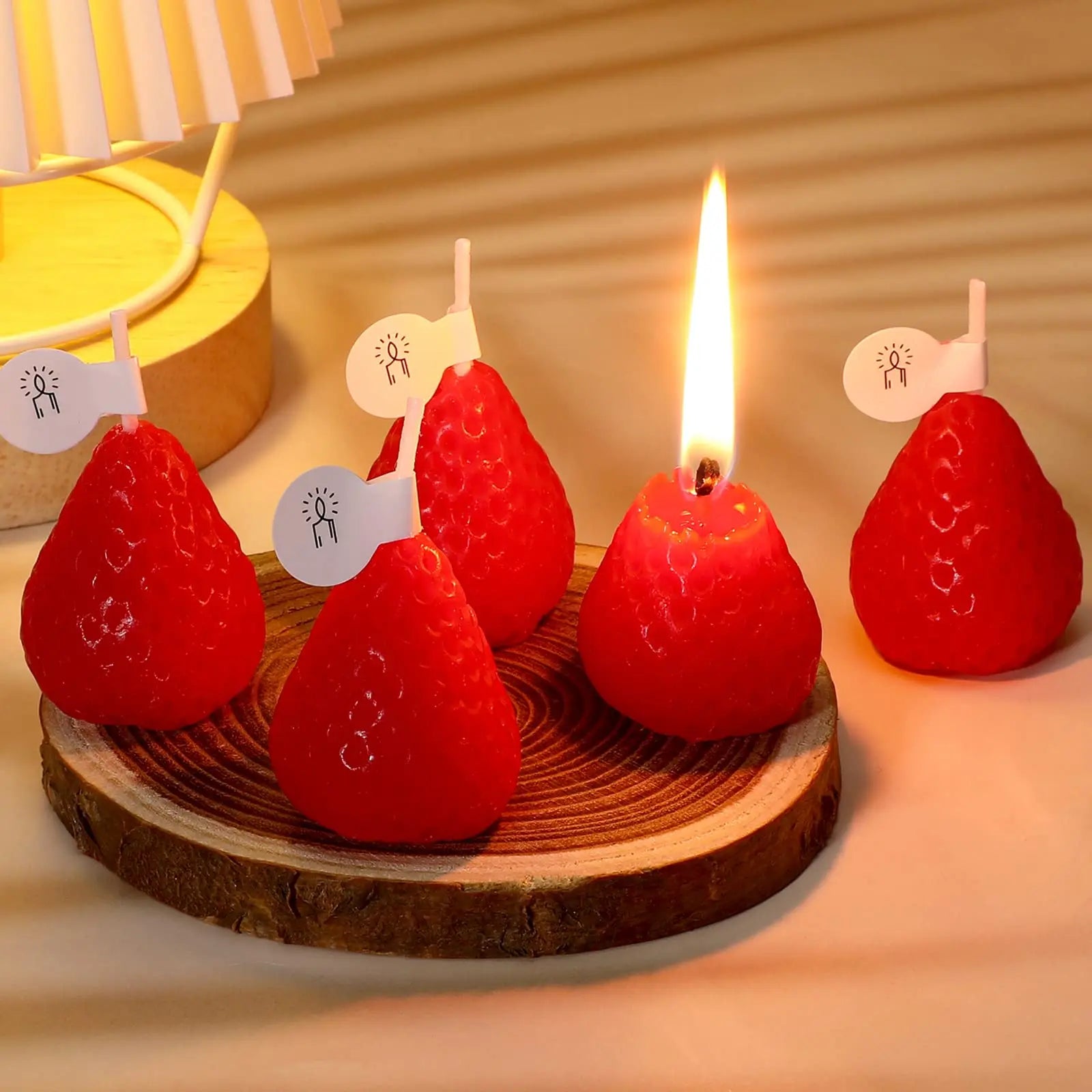 Handmade Strawberry Scented Candle Aesthetic Wax Gift for Home Decor