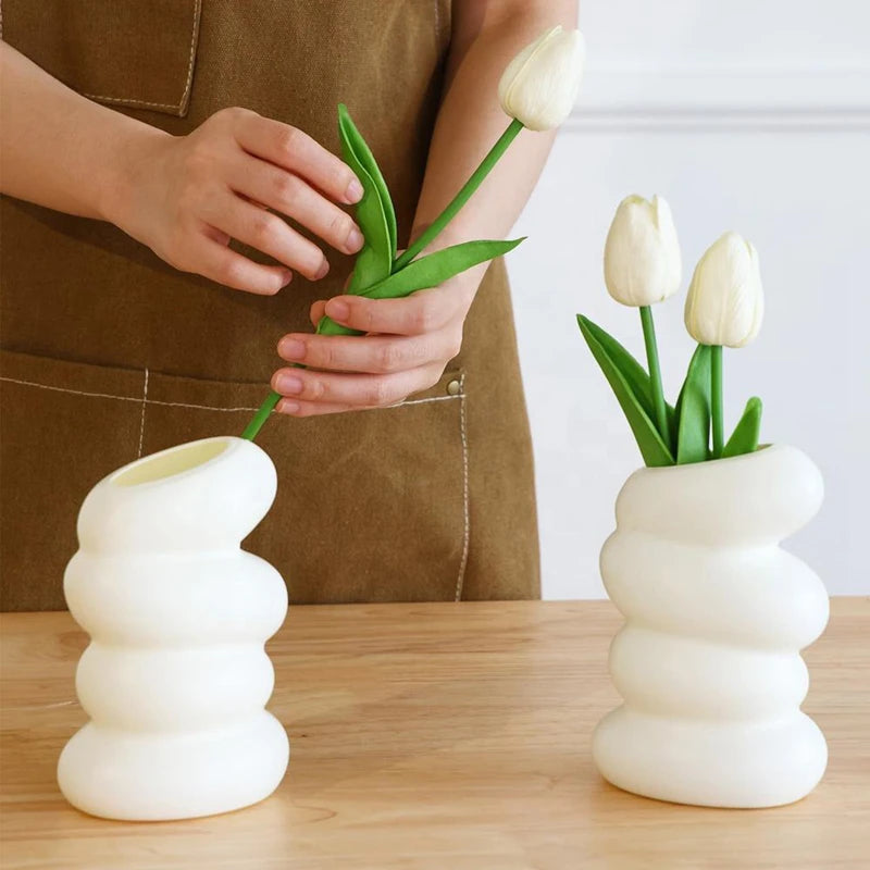 Modern Nordic Spiral White Vase Minimalist Flower Arrangement Pot