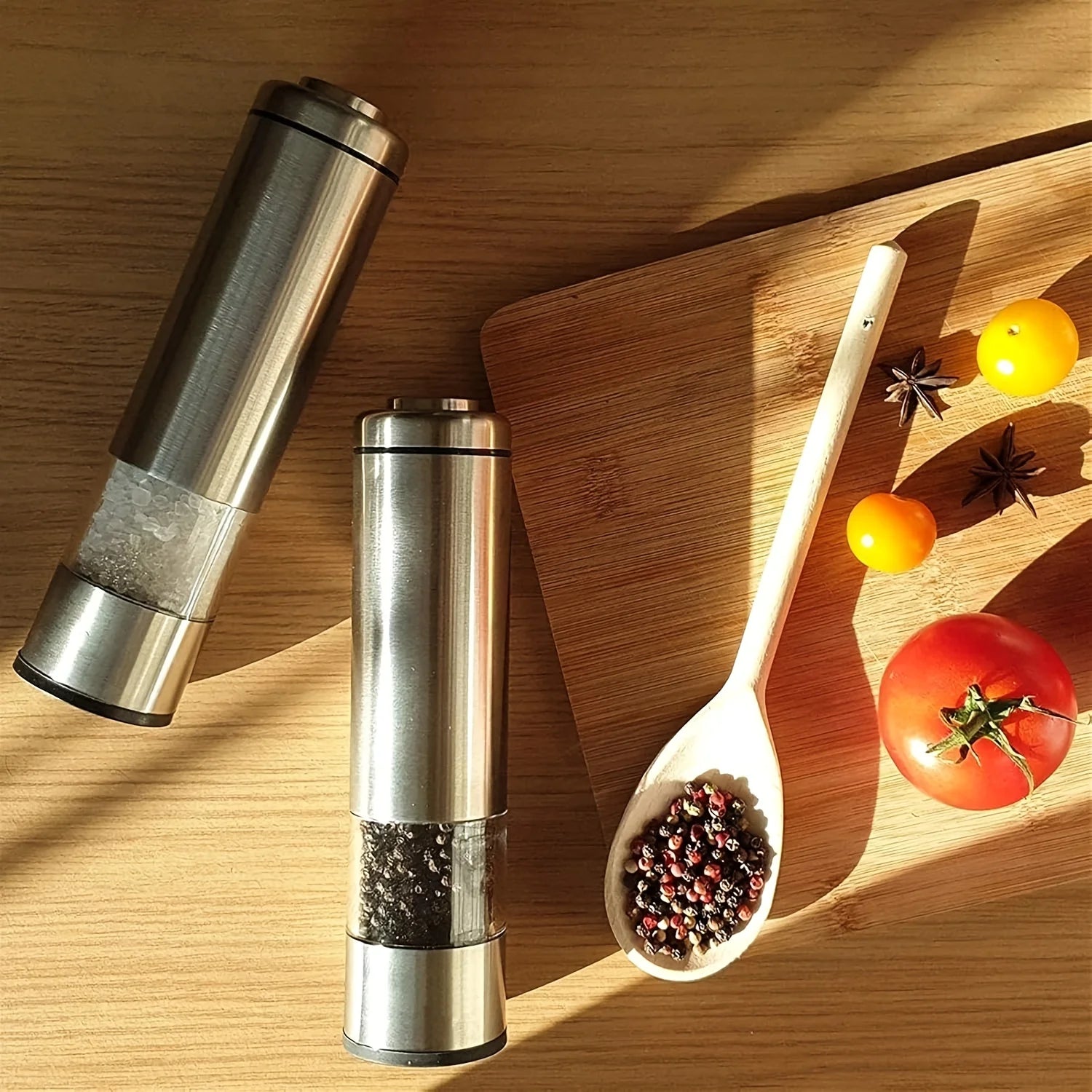2PCS Electric Salt and Pepper Grinder Set Automatic Spice Mill Shaker