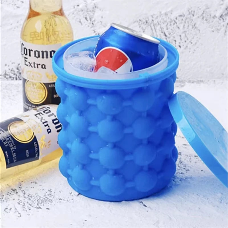 2-in-1 Silicone Ice Cube Mold and Portable Ice Bucket for Drinks