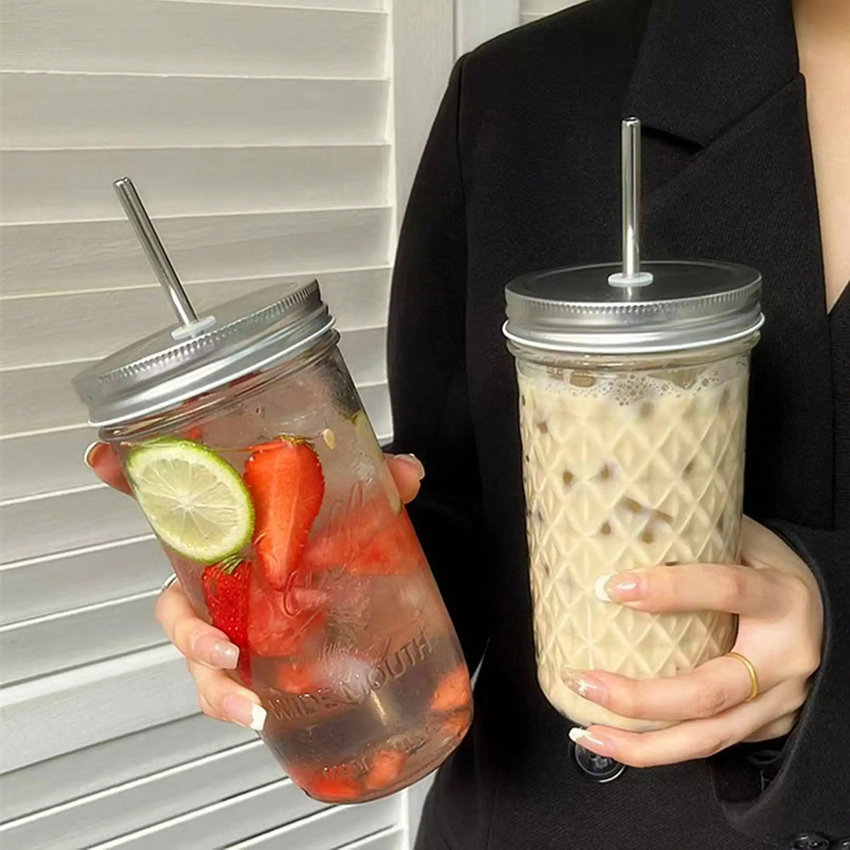 650ml Glass Coffee Cup with Straw and Lid Transparent Iced Drink Mug